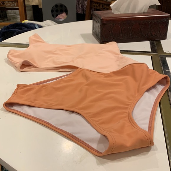 BNWOT Coral and blush geometric cut out bathing suit - Picture 2 of 5